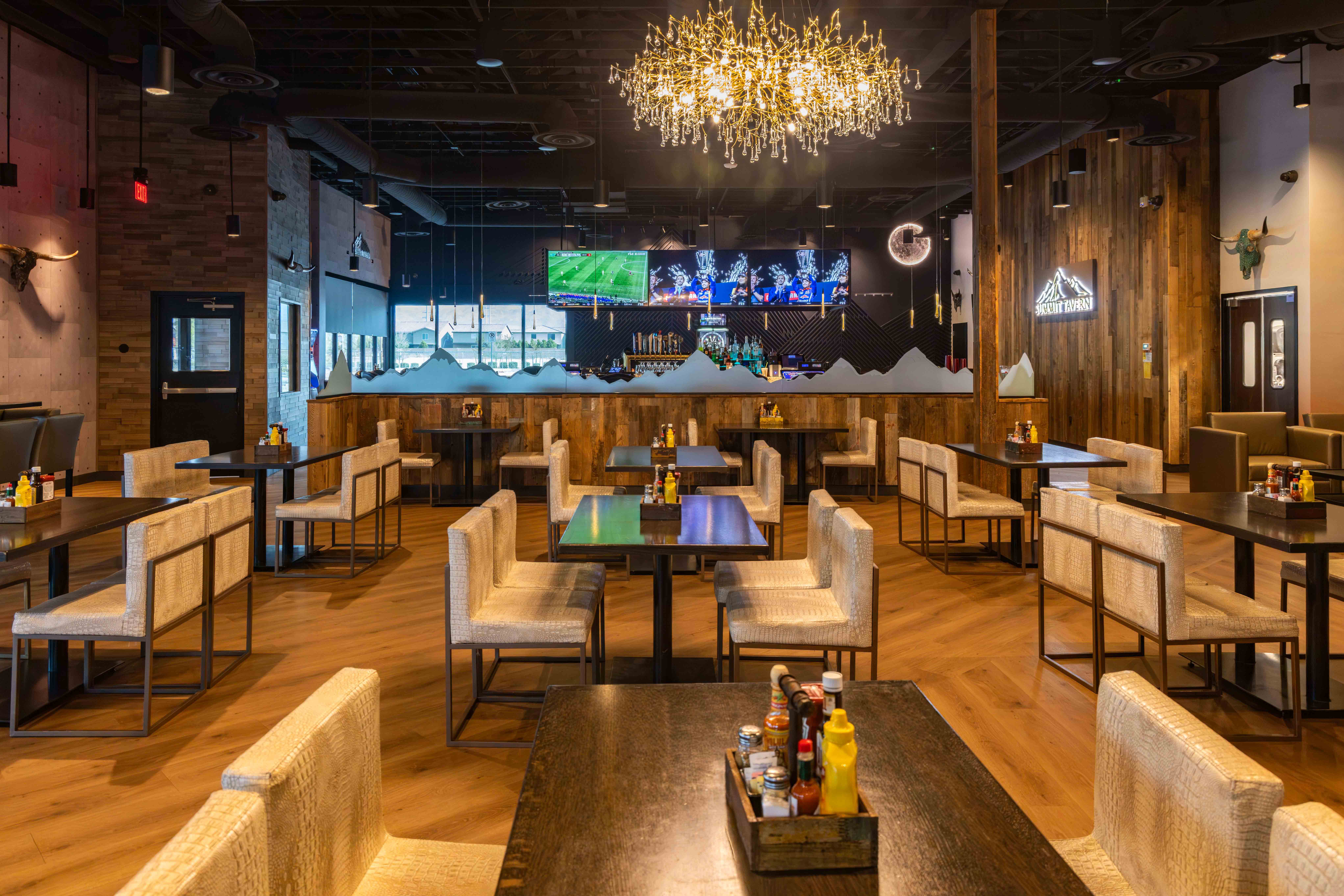 NDL_SummitTavern_232