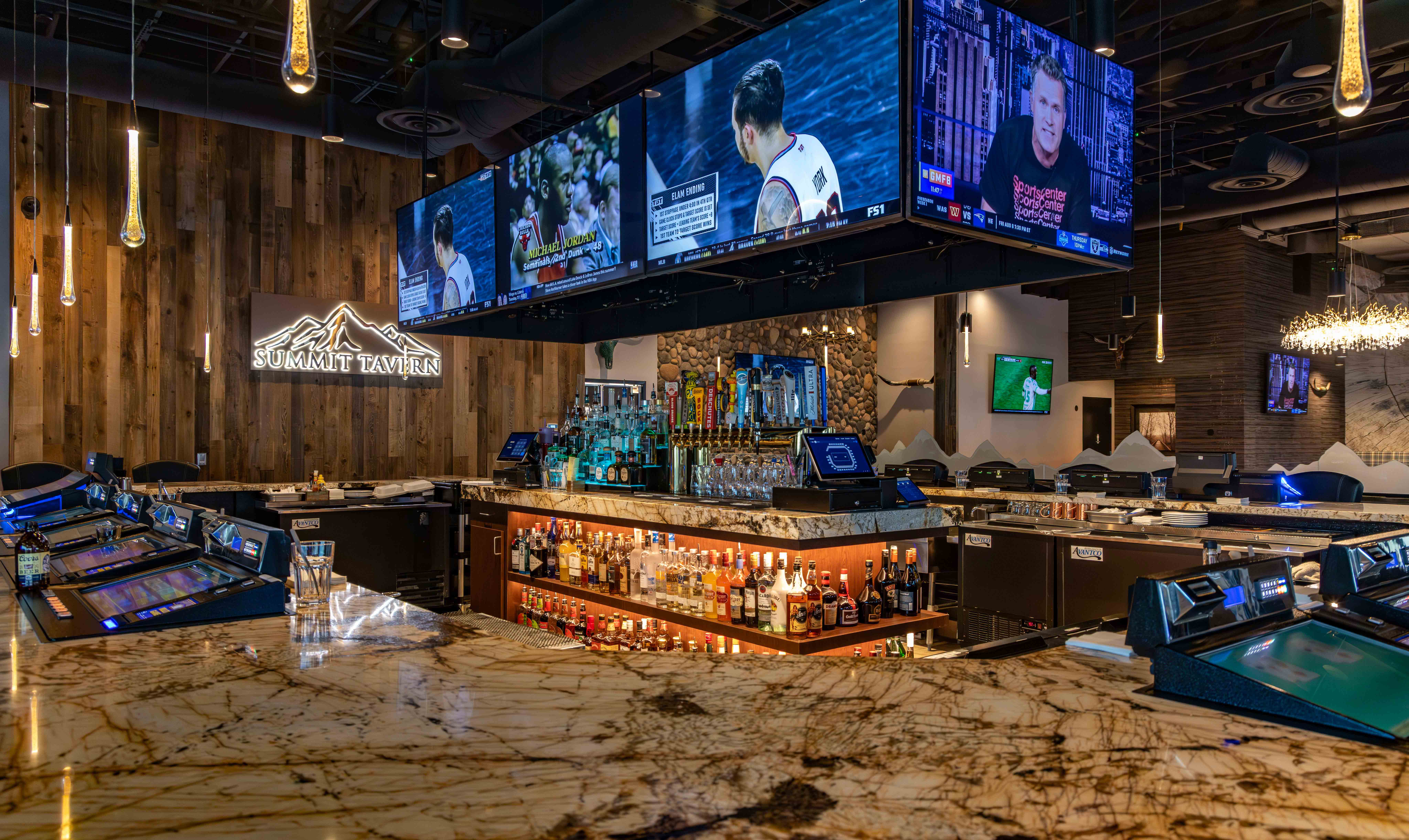 NDL_SummitTavern_235